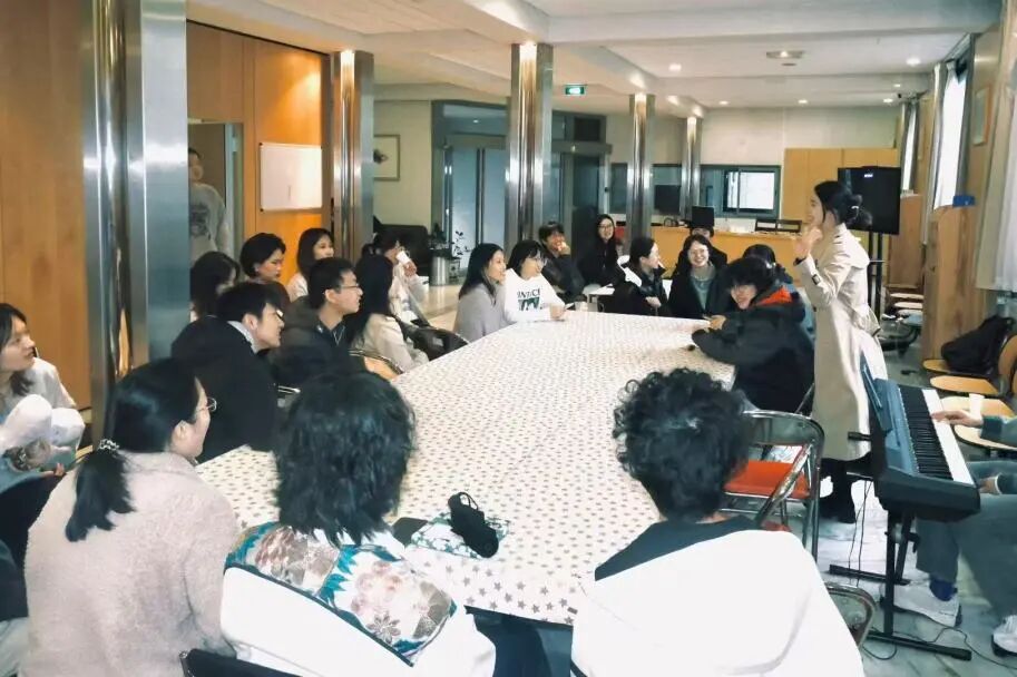 les étudiants ont transmis chaleur et convivialité à travers leurs voix